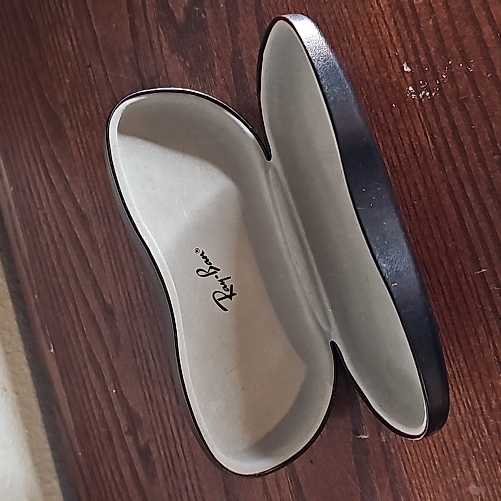 Ray-Ban Eyeglass Hard Case - Picture 5 of 8